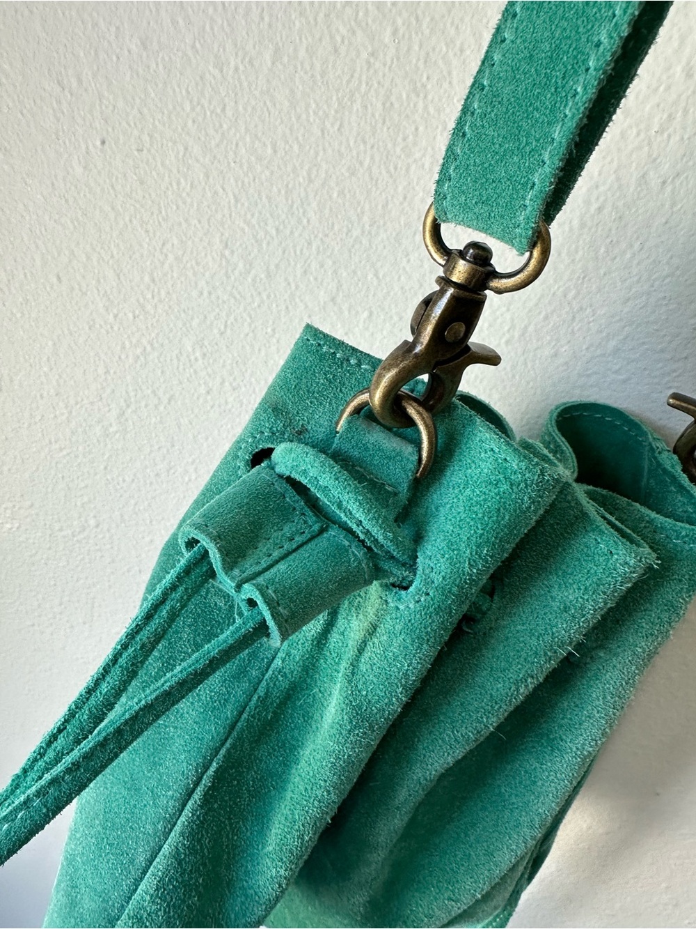 Free People // Billie Suede Crossbody Bag - Kelly Green - Picture 5 of 9